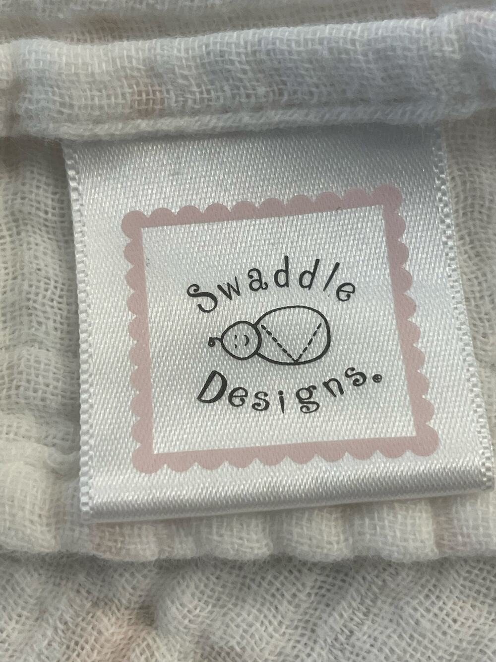 Swaddle Designs blanket/cloth white and pink butterflies 100% Cotton 37X41
